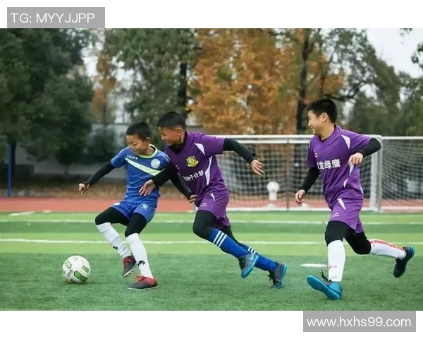 探索室外足球教室的魅力与乐趣培养孩子们的团队精神与运动技能